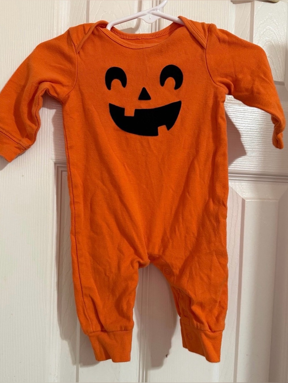 Carter”s Pumpkin Romper